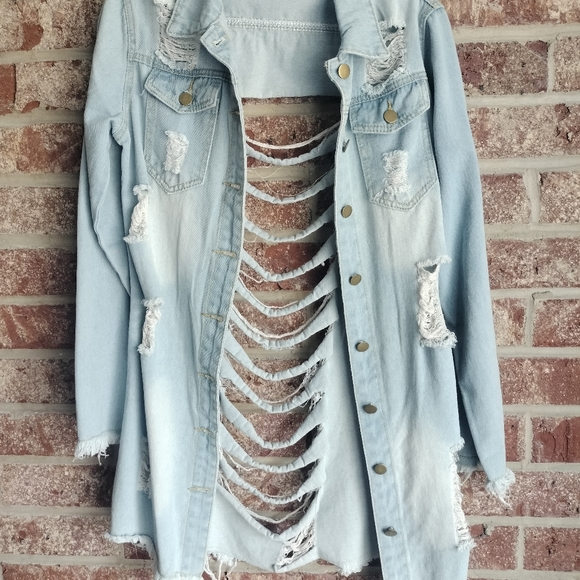 Size Large Denim Jacket - Picture 7 of 7